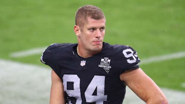 Raiders defensive end Carl nassib during a game.